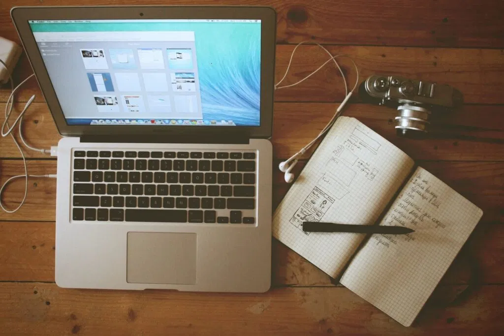 DIY Website Builder vs. a Philadelphia Web Designer: Which Is Better for Your Business?
